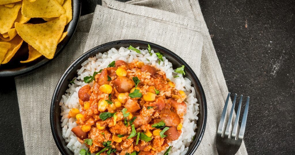 Gezonde Mexicaanse kip burrito uit de slowcooker